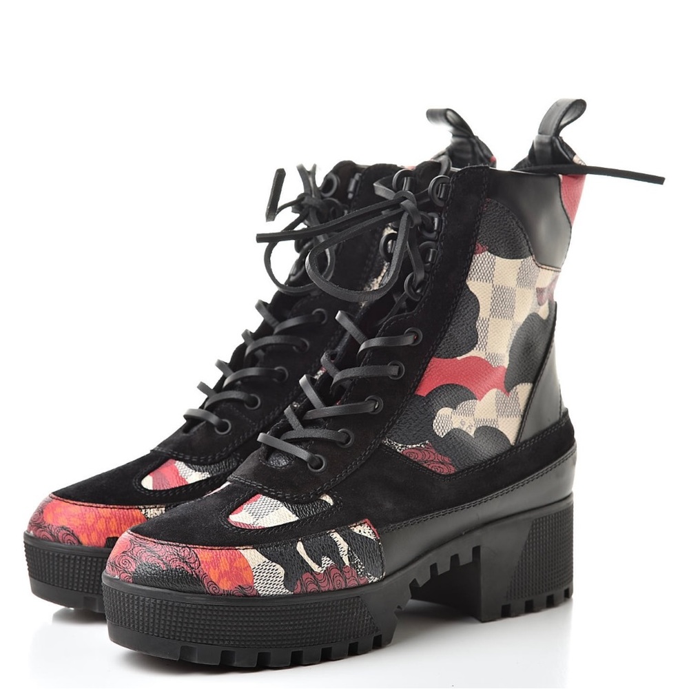 Authentic Louis Vuitton Desert Boots